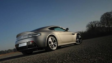 V12 Vantage 4