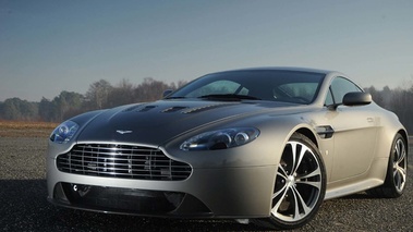 V12 Vantage