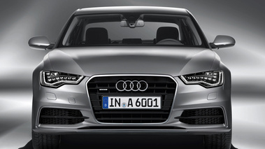 Audi A6 S-Line - Grise - face avant