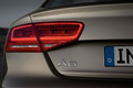 Audi A8 - beige - détail, feu arrière