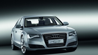 Audi A8 Hybrid - grise - face avant