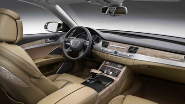 Audi A8 L W12 beige intérieur