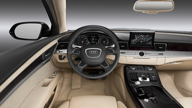 Audi A8L Security - noire - habitacle