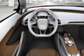 Audi e-Tron rouge tableau de bord