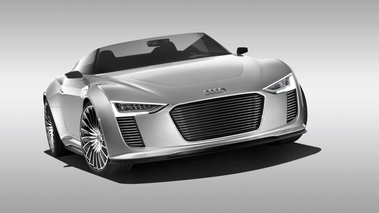 Audi e-Tron Spyder gris 3/4 avant droit penché 2