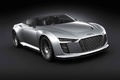 Audi e-Tron Spyder gris 3/4 avant droit penché