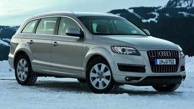 Audi Q7 - gris - 3/4 avant droit