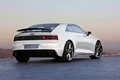 Audi Quattro Concept blanc 3/4 arrière droit penché 2