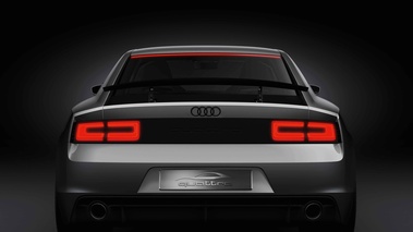 Audi Quattro Concept blanc face arrière 2