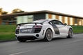 Audi R8 GT blanc 3/4 arrière droit travelling penché