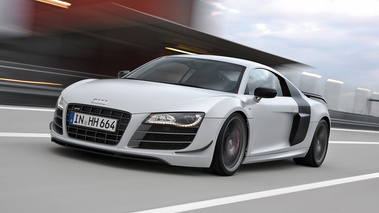 Audi R8 GT - grise - 3/4 avant gauche