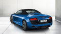 Audi R8 Spyder bleu 3/4 arrière gauche