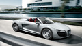 Audi R8 Spyder gris 3/4 avant droit travelling