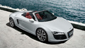 Audi R8 Spyder gris 3/4 avant droit vue de haut