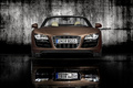 Audi R8 Spyder marron face avant