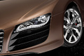 Audi R8 Spyder marron phare avant + jante