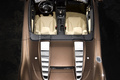 Audi R8 Spyder marron vue de haut debout