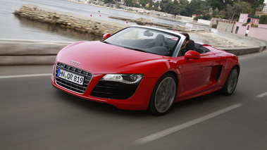 Audi R8 V10 Spyder 3/4 AV dynamique