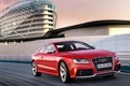 Audi RS5 rouge 3/4 avant droit penché 5