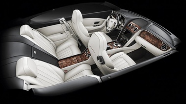 Bentley Continental GT 2011 - grise - habitacle