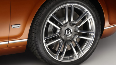 Bentley Continental GT China Design Edition - Orange - détail, jante + aile
