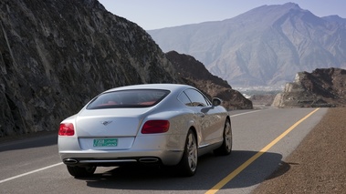 Bentley Continental GT gris 3/4 arrière droit penché
