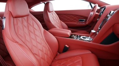 Bentley Continental GT gris intérieur