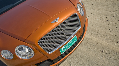 Bentley Continental GT orange calandre