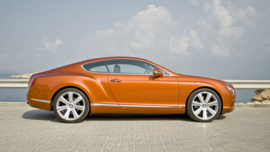 Bentley Continental GT orange profil