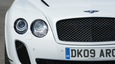 Bentley Continental Supersports blanc phare avant droit 4