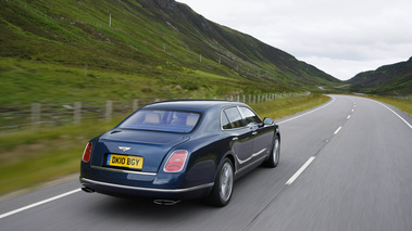 Bentley Muslanne bleu 3/4 arrière gauche travelling