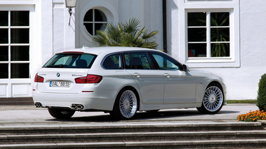 Alpina B5 Biturbo Touring - Blanc - 3/4 arrière droit