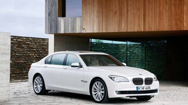 BMW 760 Li Blanche 3/4 AV