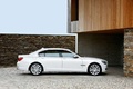 BMW 760 Li Blanche Profil