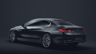 BMW Gran Coupé - sombre, 3/4 arrière gauche