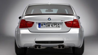 BMW M3 CRT, gris mat, dos
