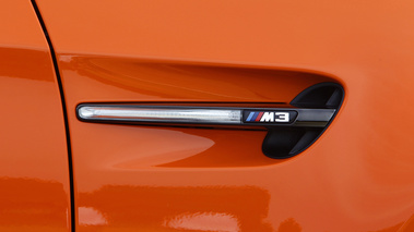 BMW M3 E92 GTS orange répétiteur