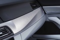 BMW M5 2011 bleu tableau de bord