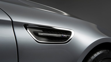 BMW M5 Concept - détail, prise d'air aile avant
