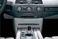 BMW M5 gris console centrale debout
