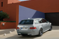 BMW M5 Touring gris 3/4 arrière droit 3