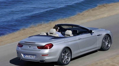 BMW Série 6 Cabriolet gris 3/4 arrière droit filé penché vue de haut 2