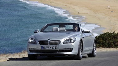 BMW Série 6 Cabriolet gris 3/4 avant gauche