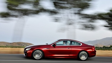 BMW Série 6 Coupé - rouge - profil gauche