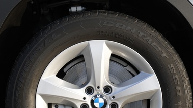BMW X5 2010 détail jante