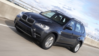 BMW X5 2010 gris 3/4 avant 2