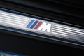 BMW X5 M bleu pas de porte