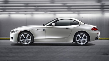 BMW Z4 3.5is blanc profil fermé