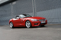 BMW Z4 3.5is rouge 3/4 avant droit penché