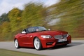 BMW Z4 3.5is rouge 3/4 avant droit travelling penché